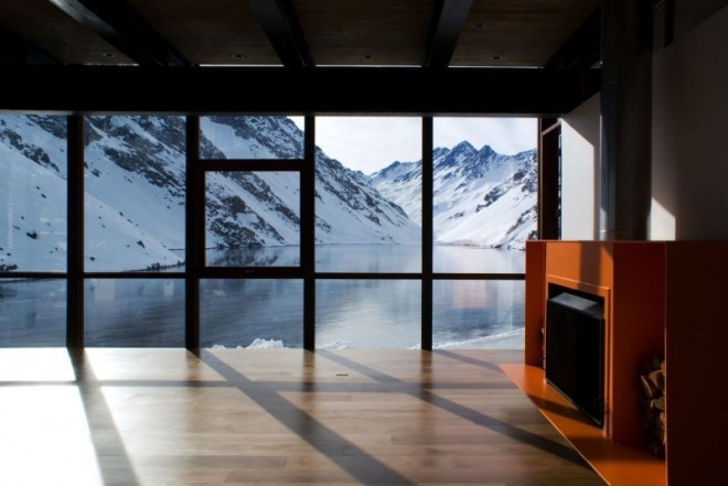 airows:  (via 30 Gorgeous Snowy Photos To Get You Excited For Winter)