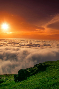 ponderation:  Sea of Clouds by Turan Reis