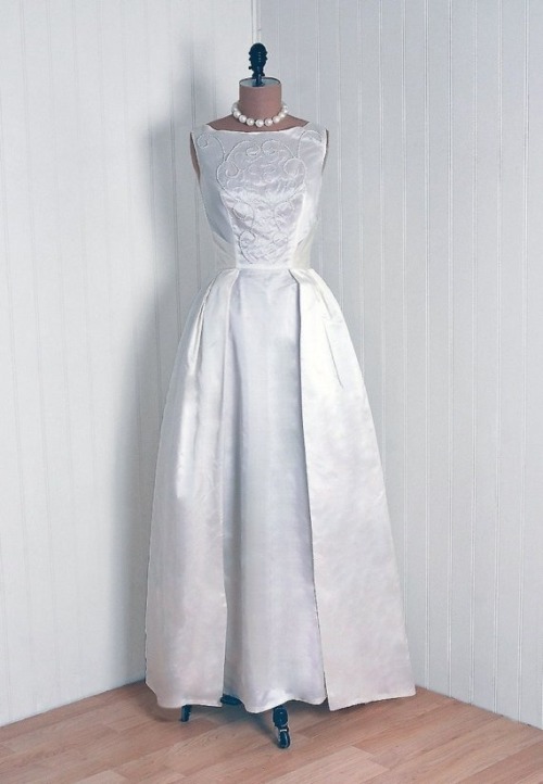 omgthatdress: Wedding Dress 1950s Timeless Vixen Vintage