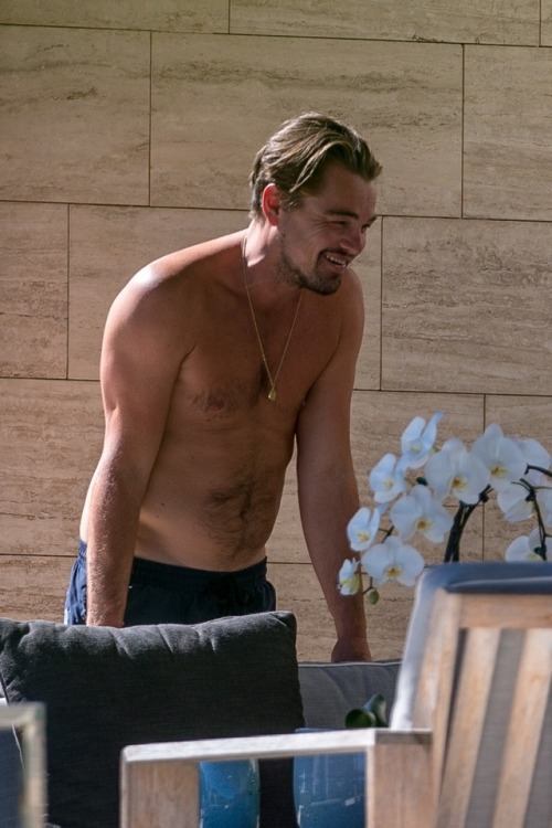 Leonardo DiCaprio The Actor Has Been Showing Off The Extra Pounds Hes Added To His Glorious Dad Bod