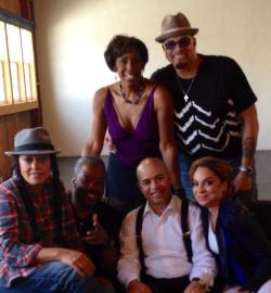 dynastylnoire:   razycrandomcunt:  midniwithmaddy:  The cast of ‘A Different World’ reunites for an episode of the OWN original special ‘Where Are They Now’  jaleesa’s face ain’t even move in over 20 years.  OMG! 