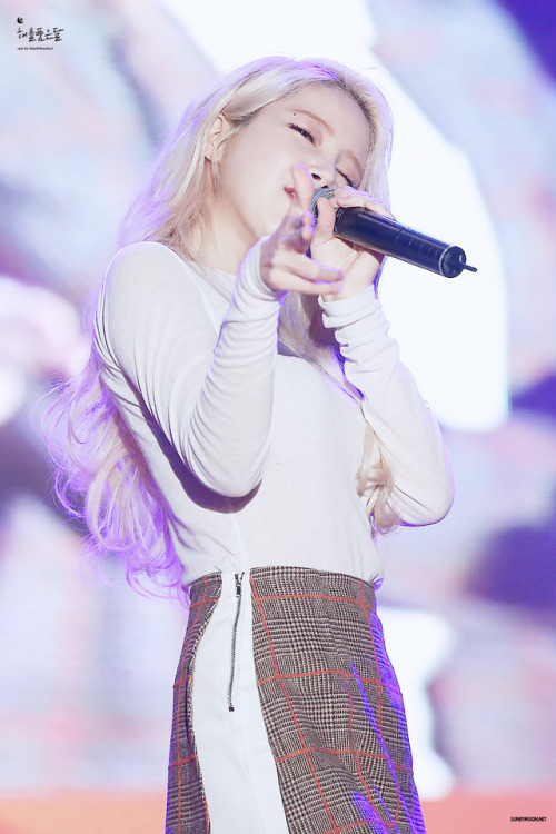 fy-yongsun:180227 Solar @ Kyungil University OT © 해를 품은 달 | do not edit or crop the logo.