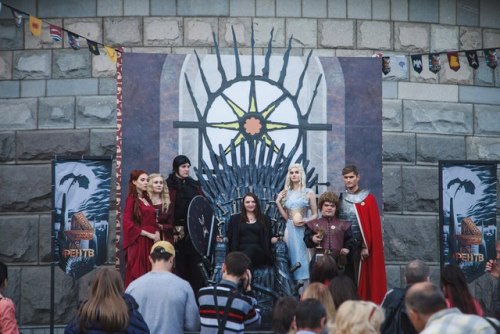 Game of Thrones festival in Moscow!Me - Melisandre, my costume by me)