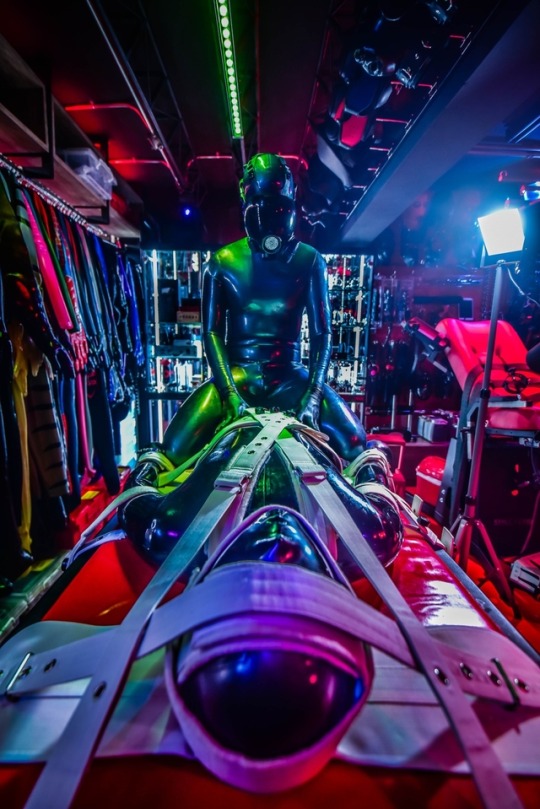 rubberforfun: Rubber seat 💺 