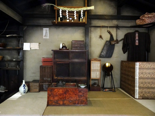 thekimonogallery:“Inside an Edo Period Sawyer’s Home.  Taken at the Fukagawa-Edo Museum in Koto-ku, 