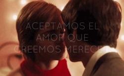 soychrisrdz:  Aceptamos el amor que creemos