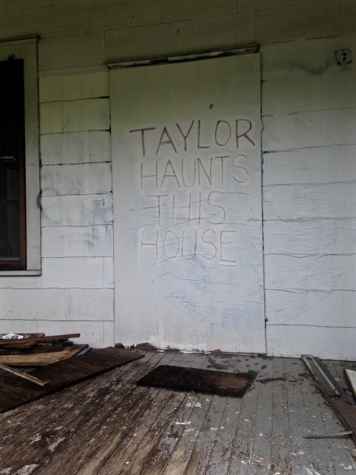 TAYLOR HAUNTS THIS HOUSE by Austen Ramsey