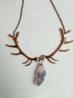 dciffone:https://www.etsy.com/listing/228800092/copper-deer-antler-and-raw-amethyst