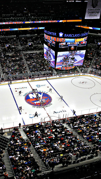 elzaechelon:  IPhone 6 Backgrounds — NHL teams: New York Islanders — for Anonymous.
