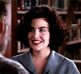 demetrialuvater:Sherilyn Fenn as Audrey Horne in Twin Peaks (1990–1991)