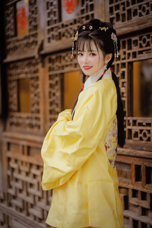 chinese hanfu for spring by 逍遥人啊