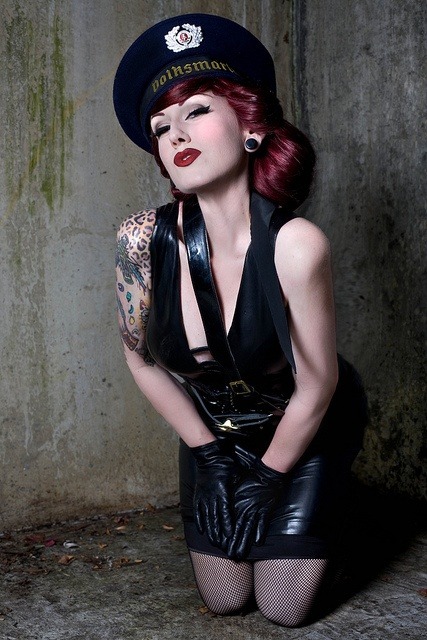 alternative-pinup:  Alternative PinupPinup Twitter