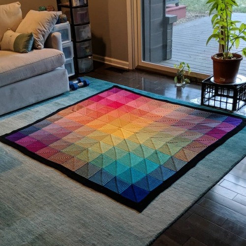 isanah: Border has been added! My adult-sized Hue Shift Afghan, finally done after almost two and a 