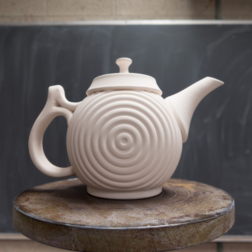 jeremysmoler:Teapot in need of glaze.