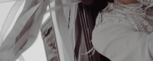 andantegrazioso:He could not be mistaken. There were no other eyes like those in the world. There wa