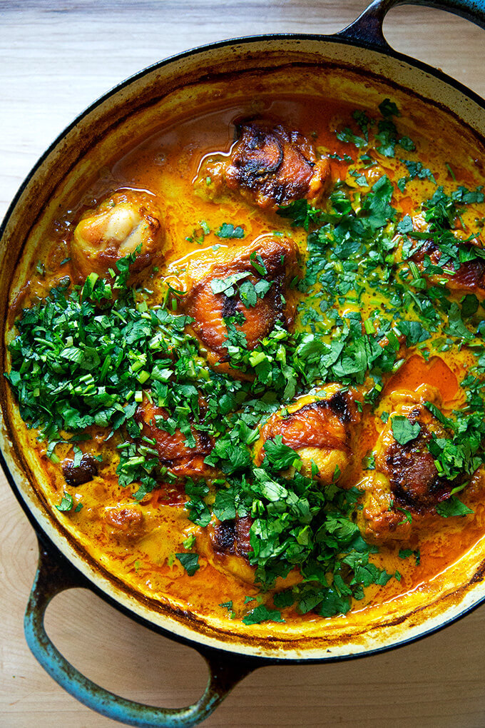 craving-nomz:
“Easy, One-Pot Coconut Thai Chicken Curry
”