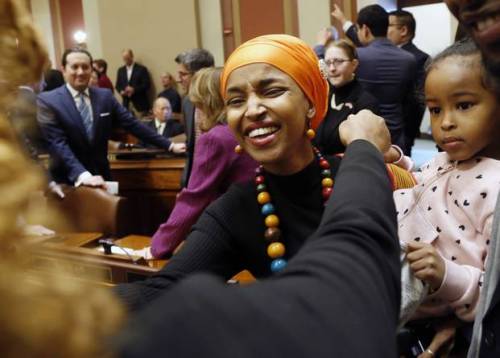 the-movemnt: These photos of Ilhan Omar’s swearing-in ceremony shows exactly why representation mat