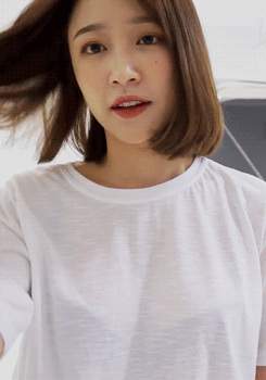 hyoyu:her see through shirt…