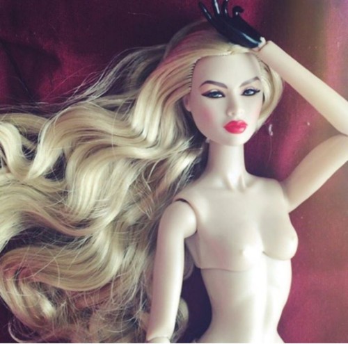 In love with the Barbie Instagram art of Inthevalleyofthedolls