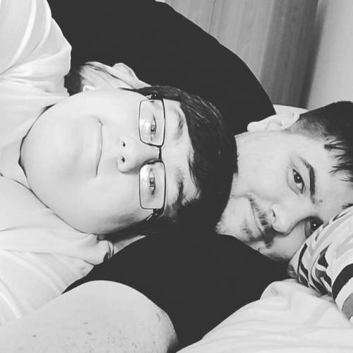 tigeriffic94: Having a fun day with Rik :3 We defrosted a freezer and cleaned the house, but yes, ha
