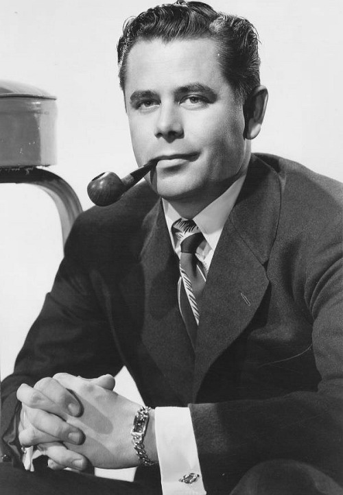 mrglennford:Glenn Ford photographed for Gilda, 1946