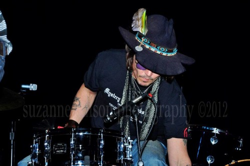 TBT:  Johnny Depp, playing the drums, 10 years ago, on March 30, 2012, during Bill Carter’s show at 