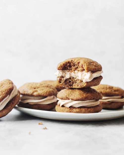 fullcravings:Carrot Cake Whoopie Pies with Cream Cheese Filling