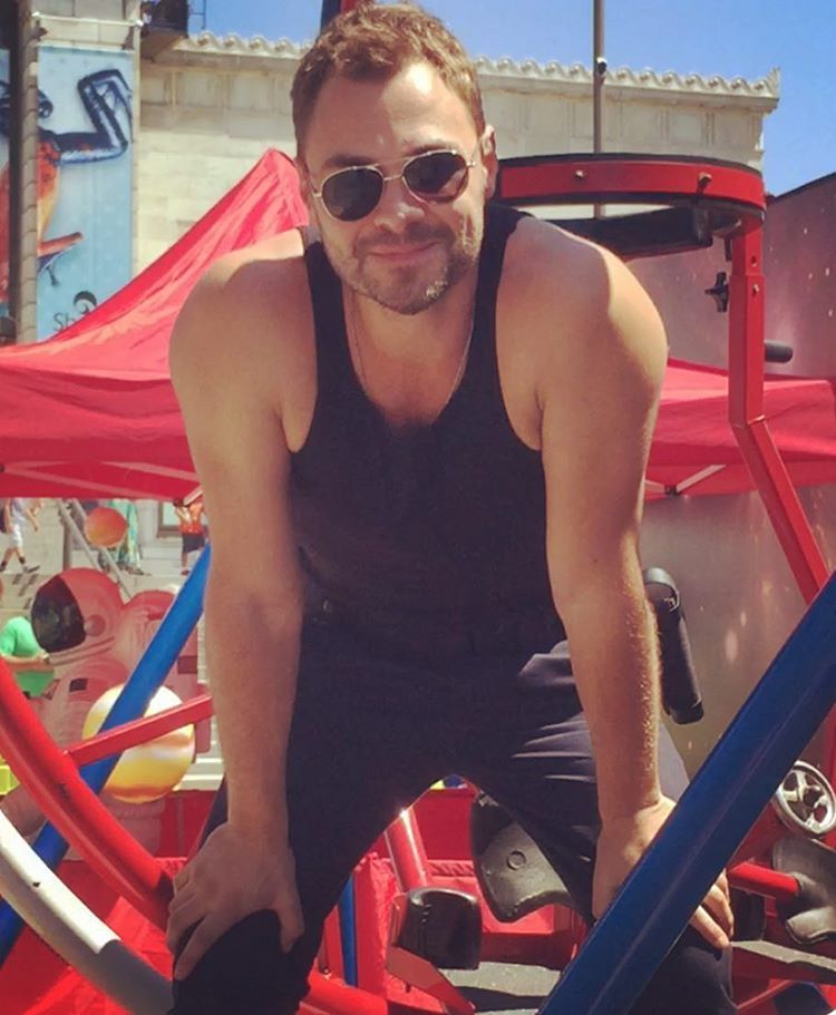 itza322:    marinasqu Do you remember tank-tops and summer, #Chicago? Do you?? DO