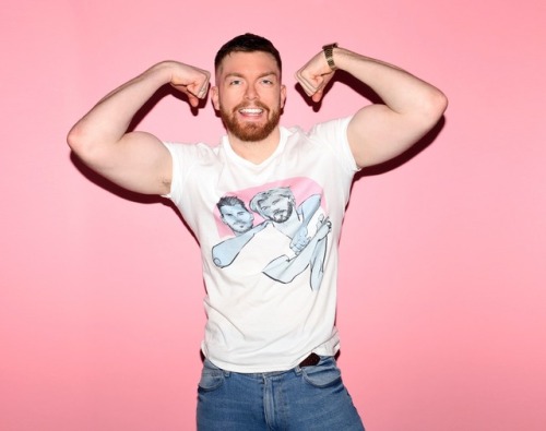 chrisjonesgeek:  Call Me By Your Name…it’s CHRIS. You can get your Chris Evans and @chrishemsworth tee from @egorod’s shop 😍 Look how CUTE they areeee. #ChrisClub #👬 (photo by @snootyfoximages)