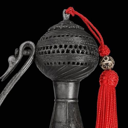 art-of-swords:Pulouar SwordDated: circa 1676 - 1725Culture: Indian/AfghanMedium: steel, goldMeasurem