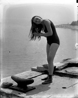 blueblackdream:Harry A. Atwell, Wilson Beach, Chicago, 1922