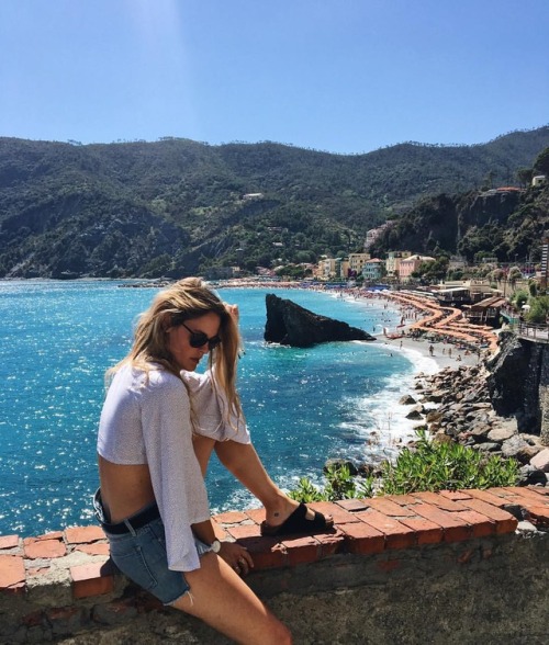 Cinque Terre stole my heart . . . #frachella #summer2017 #roadtrip #italy #cinqueterre #amore #ig_i