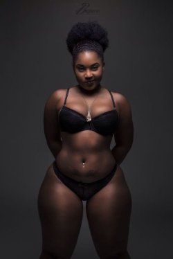  She Candy Yams Thick. If you see fat, you sleep, I see a #Beautiful #Thick #Black #Woman. #Homegrownfreaks #Thursday #RT http://pic.twitter.com/xNoz6ZPixn— HomeGrownFreaks (@homegrownfreaks) October 20, 2016 