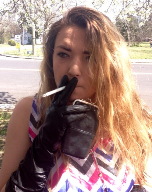 leathersmoke81:Kelsi - her first VS120 in black leather gloves &amp; cigarette case!