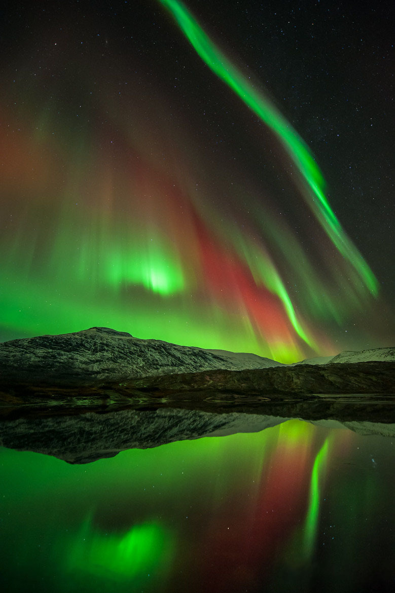 tect0nic:  Høgtuva by Tommy Eilassen via 500px. 