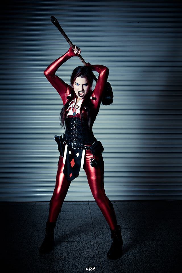 comicbookcosplay:  Eleae Mischievous-Noir [twitter.com/EleaeMN] as Harley Quinn