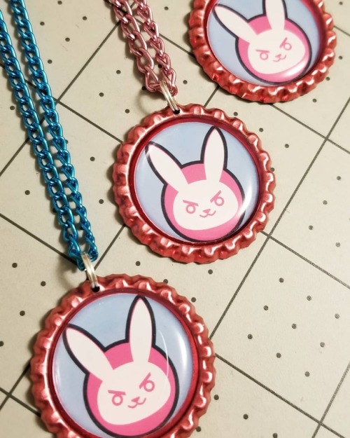 Made some #dva necklaces, I really like the metallic pink base I used on these! #overwatch #handmade