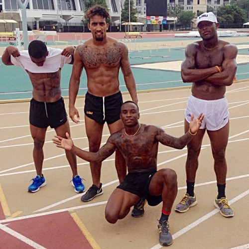 blackmalefreaks:hoodsworld:LSU Track and porn pictures
