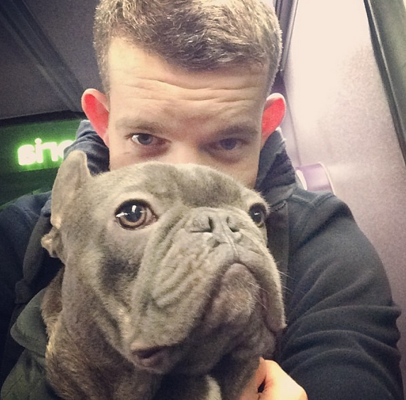 unicorncrackaddict:  Russell Tovey and his french bulldog Rocky. *swoon* X 