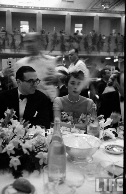 Sloan Simpson(Alfred Eisenstaedt. 1950)