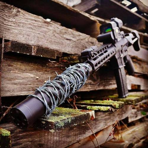 EDC KNIVES CARS ARs