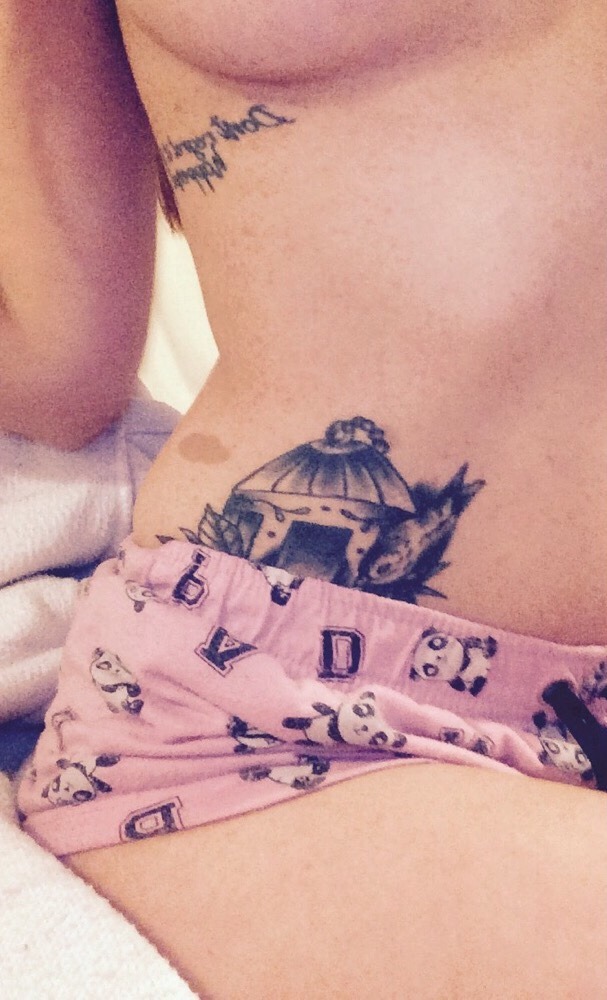 allycakesxo:  momentsforeverfaded:allycakesxo:  being poorly has had its perks for