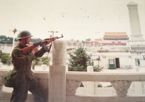 shihlun:Chinese soldiers burn what appears to be the remnants of the protesters’ camp in Tiananmen S