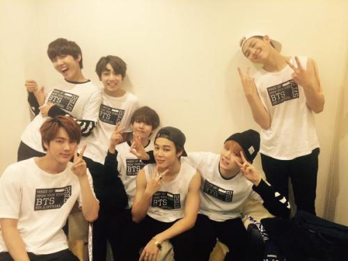 #防弾少年団 1st JAPAN TOUR 2015「WAKE UP:OPEN YOUR EYES」無事終了！応援してくれたすべてのアーミーありがとうございました！防弾少年団の進撃は続きますので、これ