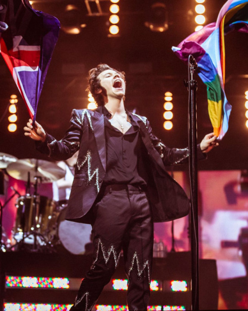 🌈, Live On Tour (by Hélène Pambrun)