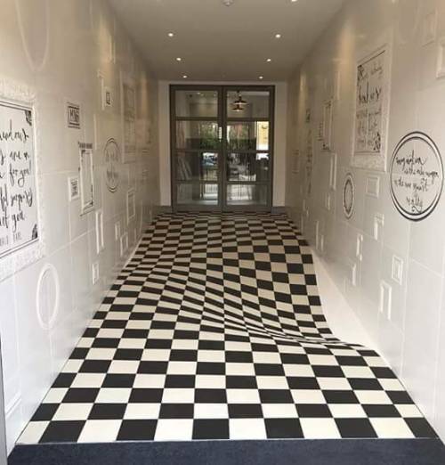 nandras:orulunkvincent:Perfectly flat floor, designed to stop children from running in the hallwayüg