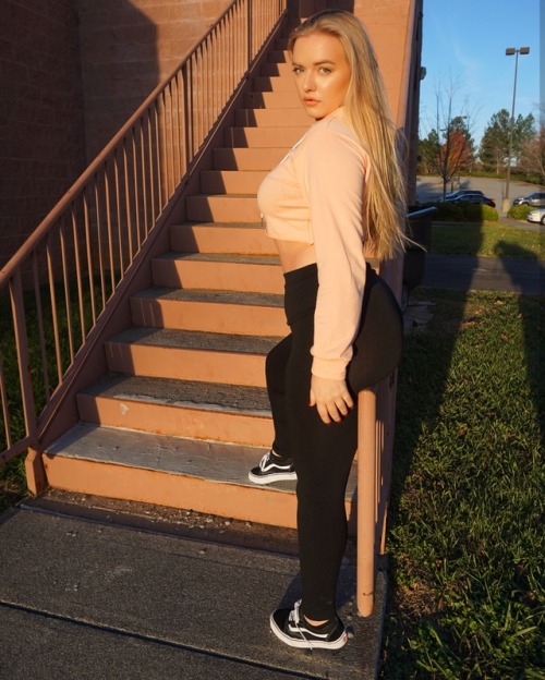 bootyandthecheeks:  Pick one.  And ONLY one