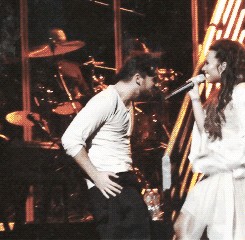 evidenceof4ever:  Demi dancing her song Together. 