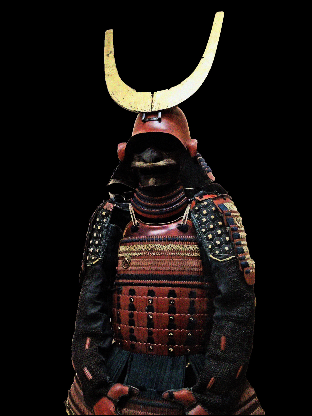 gthegentleman:  japaneseaesthetics: &ldquo;Red-lacquered nimaido gusoku samurai
