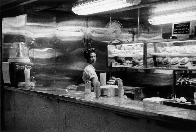 nebulously-burnished: Robert Frank ,coffee shop – Railway station,Indianapolis,1955